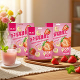 Freeze dried strawberry with cashew kernel